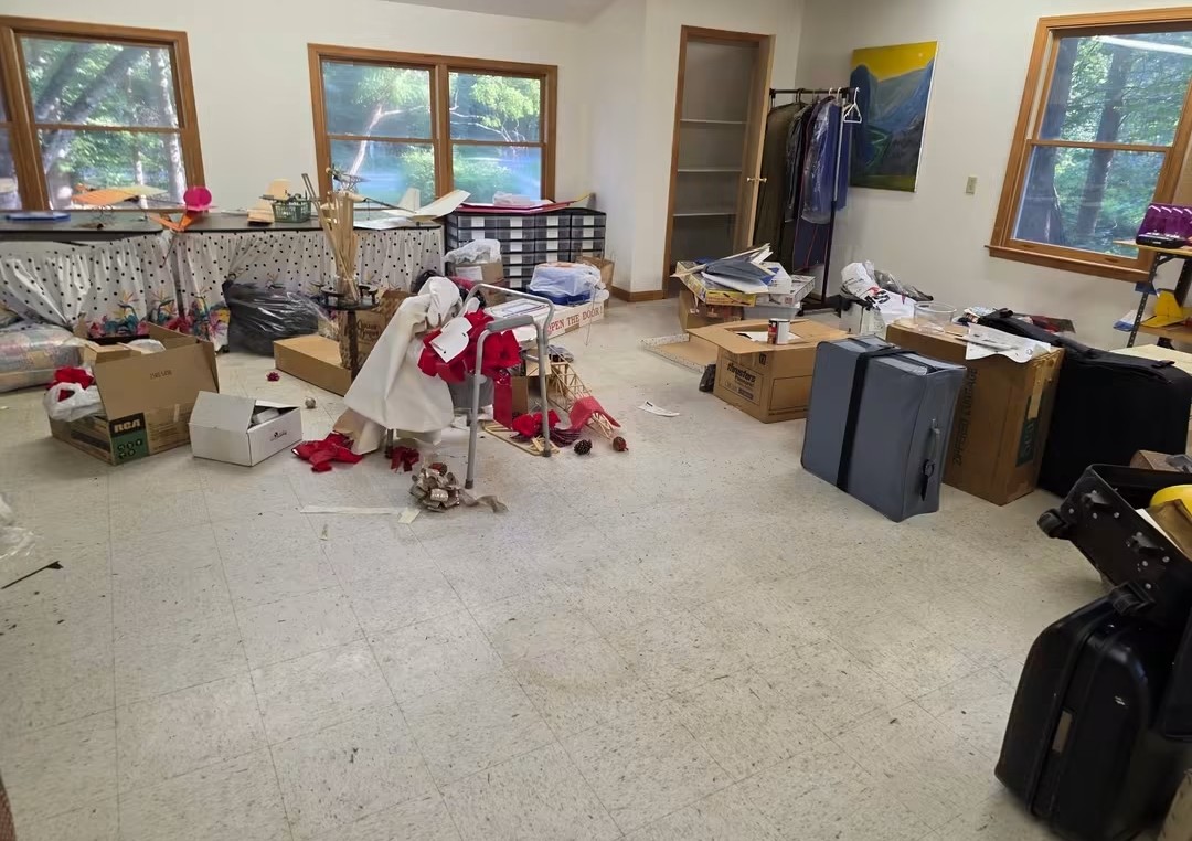 Room before cleanout by Rubbish